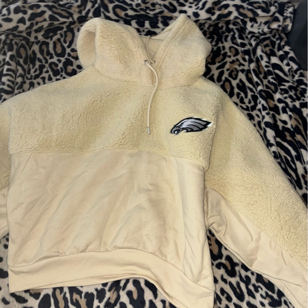 nude philadelphia eagles cropped sweatshirt